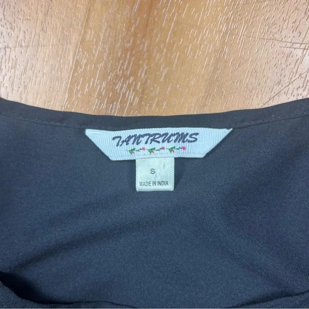 Tantrums Black Graphic 3/4 Sleeve Blouse‎